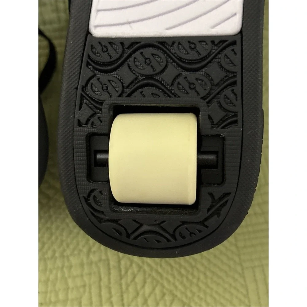 Heelys Voyager HE100713 Black White Wheeled Shoes Men's Size 10 New